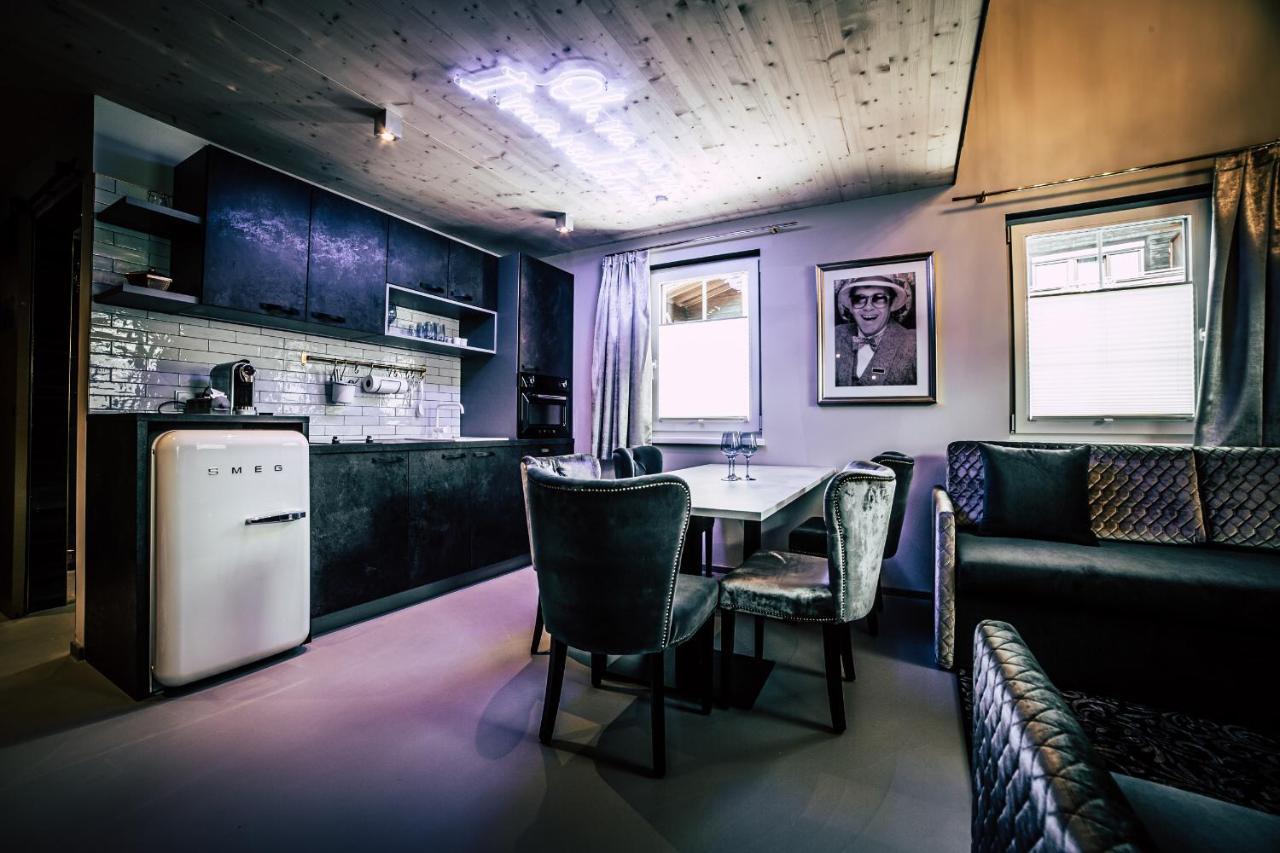 Boutique Apartments Old School Зёлль Экстерьер фото